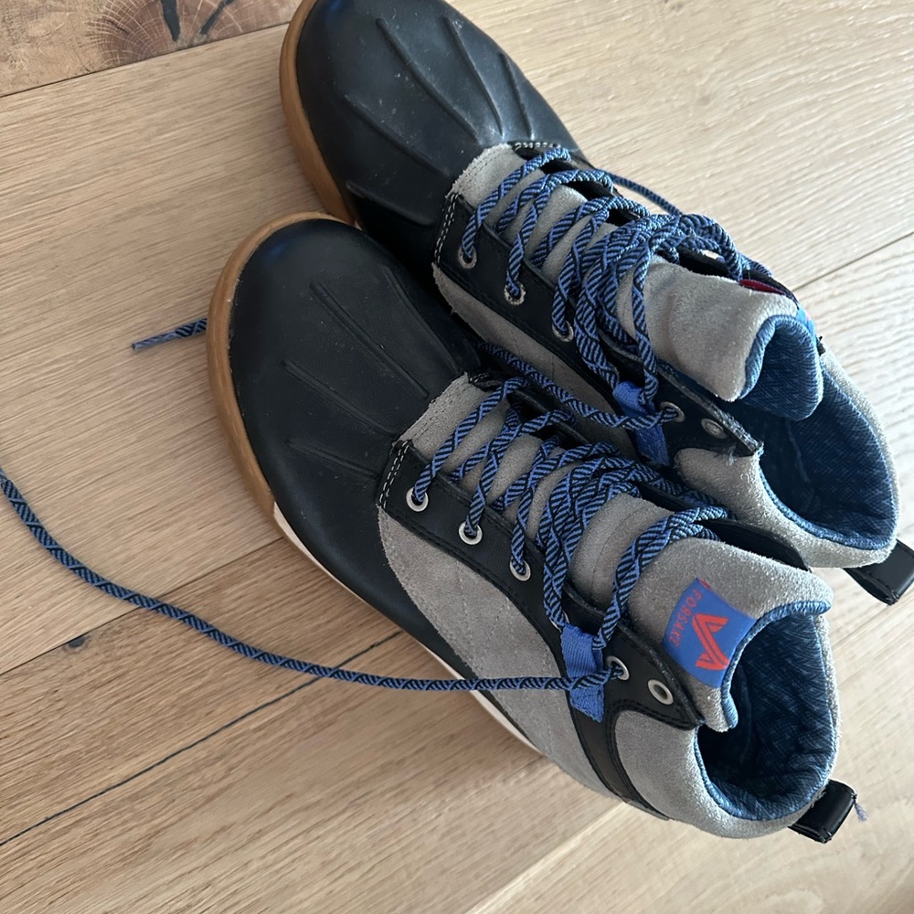 Foresake women's Black and Gray Boots